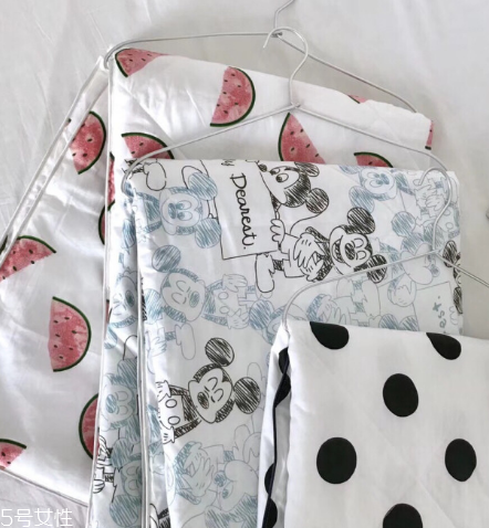 夏涼被多少斤合適 不需要太重 夏涼被多少斤合適 不需要太重