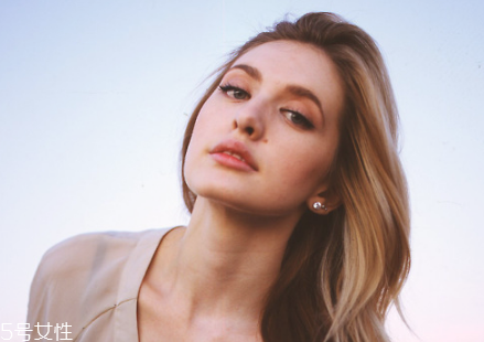 夏天怎么化妝不油膩 讓你清爽整個(gè)夏季 夏天怎么化妝不油膩 讓你清爽整個(gè)夏季