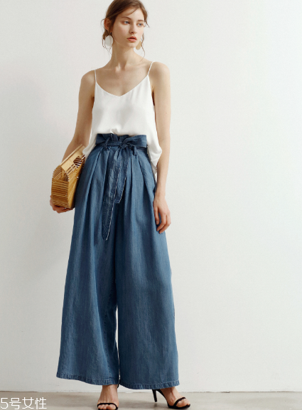 矮個子穿什么褲子顯高 這樣穿顯瘦又腿長 矮個子穿什么褲子顯高 這樣穿顯瘦又腿長