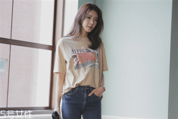 夏天臉上出油用什么護(hù)膚品 輕松掃走油光 夏天臉上出油用什么護(hù)膚品 輕松掃走油光