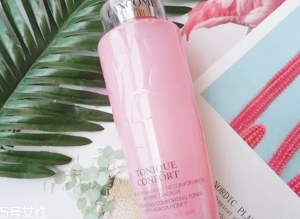 夏天臉上出油用什么護(hù)膚品 輕松掃走油光 夏天臉上出油用什么護(hù)膚品 輕松掃走油光