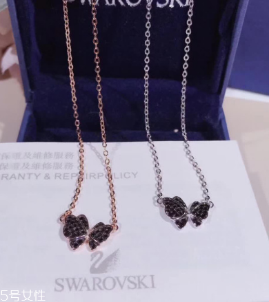 施華洛世奇黑蝴蝶項鏈多少錢 不對稱的美 施華洛世奇黑蝴蝶項鏈多少錢 不對稱的美