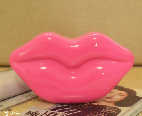 半永久紋唇會(huì)留疤嗎 紋繡師技術(shù)不行會(huì)留疤 半永久紋唇會(huì)留疤嗎 紋繡師技術(shù)不行會(huì)留疤