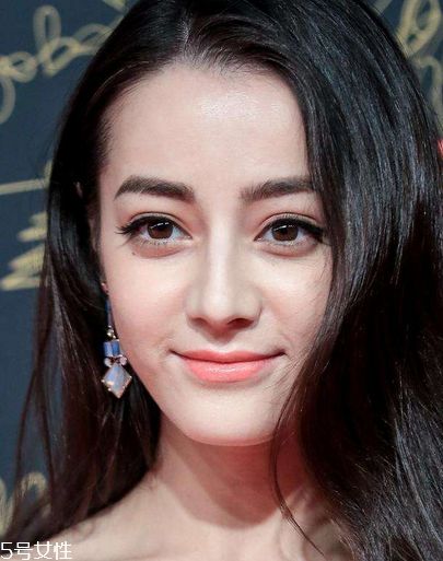 點(diǎn)痣能用護(hù)膚品嗎 要避開點(diǎn)痣的地方 點(diǎn)痣能用護(hù)膚品嗎 要避開點(diǎn)痣的地方