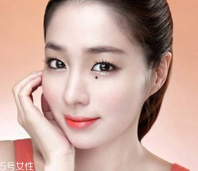 點(diǎn)痣能曬太陽(yáng)嗎 最好是避免 點(diǎn)痣能曬太陽(yáng)嗎 最好是避免