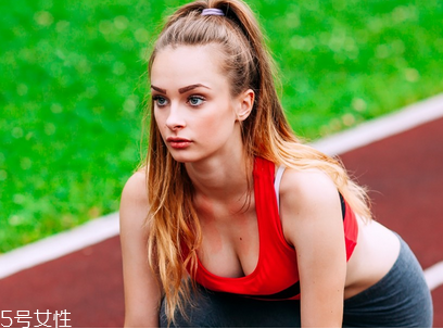 原地跑步的正確姿勢(shì) 姿勢(shì)正確才能促進(jìn)減肥 原地跑步的正確姿勢(shì) 姿勢(shì)正確才能促進(jìn)減肥