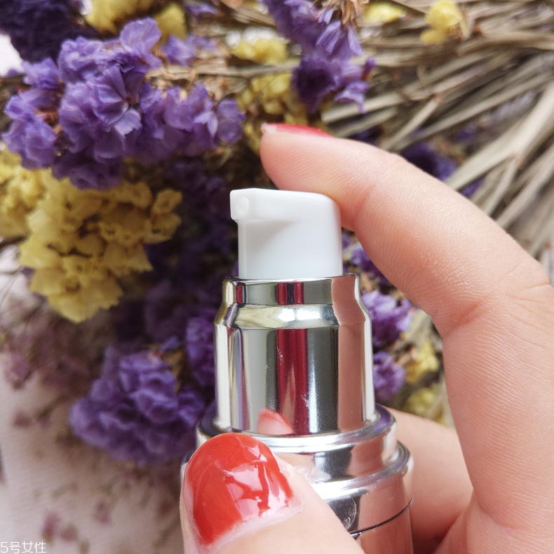 九美子隔離霜好用嗎 這款平價(jià)遮瑕真的巨好用 九美子隔離霜好用嗎 這款平價(jià)遮瑕真的巨好用