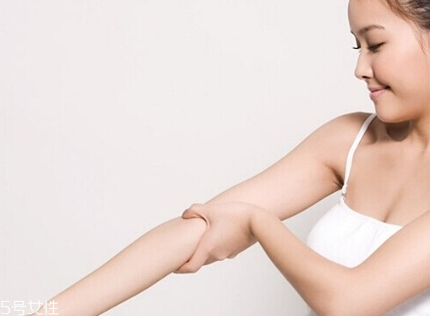 怎么瘦手臂拜拜肉 瘦手臂的簡單方法 怎么瘦手臂拜拜肉 瘦手臂的簡單方法