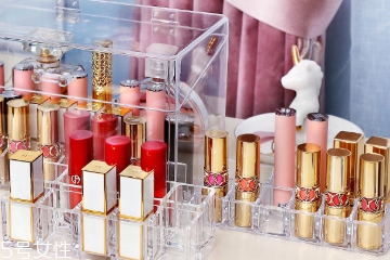 夏天怎么預(yù)防口紅斷掉 原來(lái)放口袋里會(huì)融化 夏天怎么預(yù)防口紅斷掉 原來(lái)放口袋里會(huì)融化