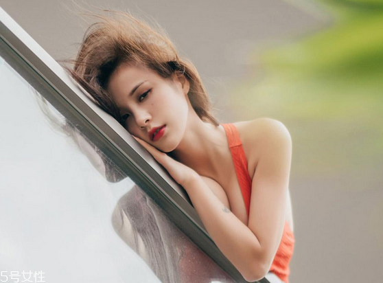 假體隆胸有危險(xiǎn)性嗎 正規(guī)操作很安全 假體隆胸有危險(xiǎn)性嗎 正規(guī)操作很安全