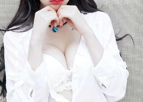 假體隆胸拆線痛嗎 一般不會的 假體隆胸拆線痛嗎 一般不會的