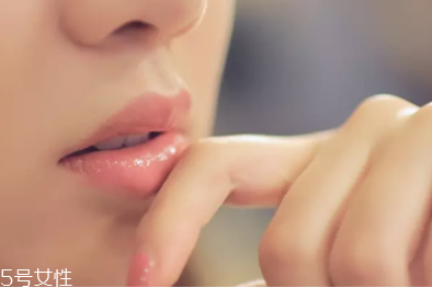 海藍(lán)之謎唇膏真假對比 高價(jià)的貴婦唇膏 海藍(lán)之謎唇膏真假對比 高價(jià)的貴婦唇膏