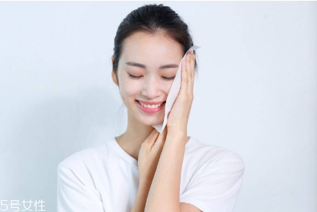 一次性洗臉巾好還是毛巾好 洗臉巾的六大用途 一次性洗臉巾好還是毛巾好 洗臉巾的六大用途