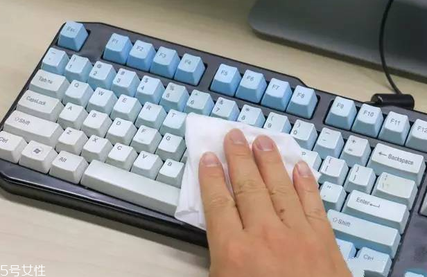 一次性洗臉巾好還是毛巾好 洗臉巾的六大用途 一次性洗臉巾好還是毛巾好 洗臉巾的六大用途