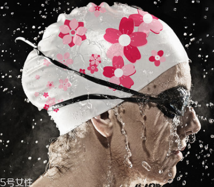 泳帽的正確戴法 你戴對了嗎 泳帽的正確戴法 你戴對了嗎