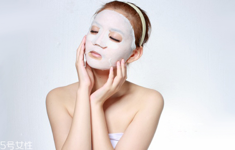 夏天用什么面膜最好 夏天自制補水面膜的做法 夏天用什么面膜最好 夏天自制補水面膜的做法