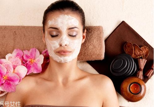 夏天適合用補(bǔ)水面膜嗎 讓你的肌膚持久水潤(rùn) 夏天適合用補(bǔ)水面膜嗎 讓你的肌膚持久水潤(rùn)