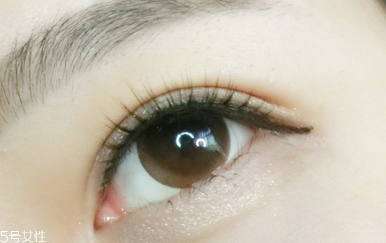 啞光眼影適合什么人 單眼皮和內(nèi)雙首選 啞光眼影適合什么人 單眼皮和內(nèi)雙首選