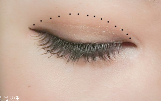 啞光眼影適合什么人 單眼皮和內(nèi)雙首選 啞光眼影適合什么人 單眼皮和內(nèi)雙首選