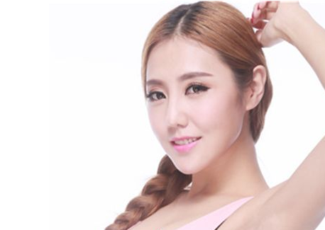 唇毛是因?yàn)榇萍に氐蛦?這個不一定