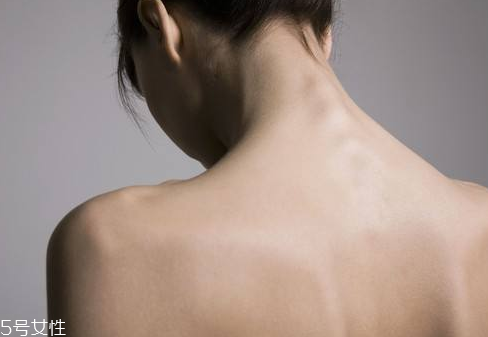 腋毛能用刮胡刀刮嗎 這個是可以的 腋毛能用刮胡刀刮嗎 這個是可以的