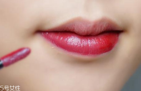 唇釉怎么用 3種你沒見過的逆天用法 唇釉怎么用 3種你沒見過的逆天用法