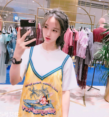 短發(fā)怎么編發(fā)好看 短發(fā)編發(fā)教程 短發(fā)怎么編發(fā)好看 短發(fā)編發(fā)教程