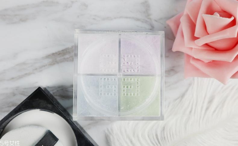 悅詩風(fēng)吟散粉和紀(jì)梵希散粉哪個(gè)好 平價(jià)散粉pk貴婦散粉 悅詩風(fēng)吟散粉和紀(jì)梵希散粉哪個(gè)好 平價(jià)散粉pk貴婦散粉