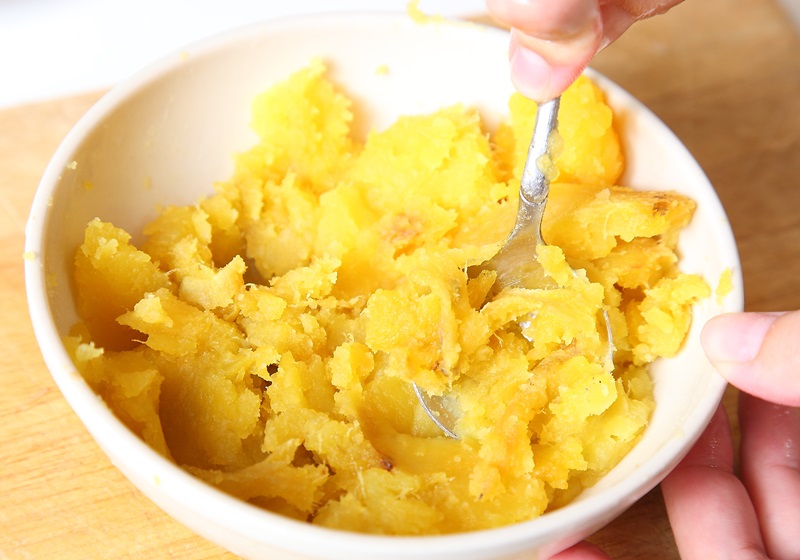 紅薯泥怎么做好吃 速成香甜紅薯泥 紅薯泥怎么做好吃 速成香甜紅薯泥