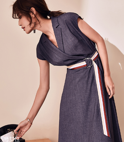 上班穿什么裙子 玩轉(zhuǎn)職場(chǎng)ol風(fēng)