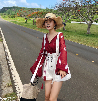 夏天怎么穿顯腿長 小個子一定要學會