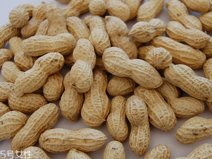 花生油是植物油嗎 屬于這個范疇 花生油是植物油嗎 屬于這個范疇