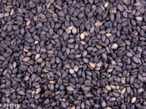 芝麻油要放冰箱嗎 放冰箱保質(zhì)期更長 芝麻油要放冰箱嗎 放冰箱保質(zhì)期更長