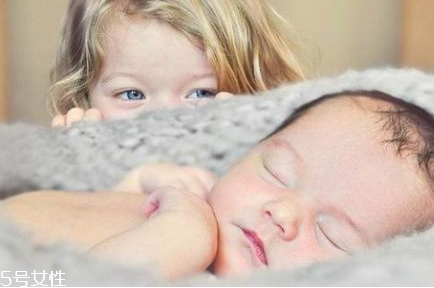 孕媽媽們?nèi)绾尾拍懿簧蝺? alt=