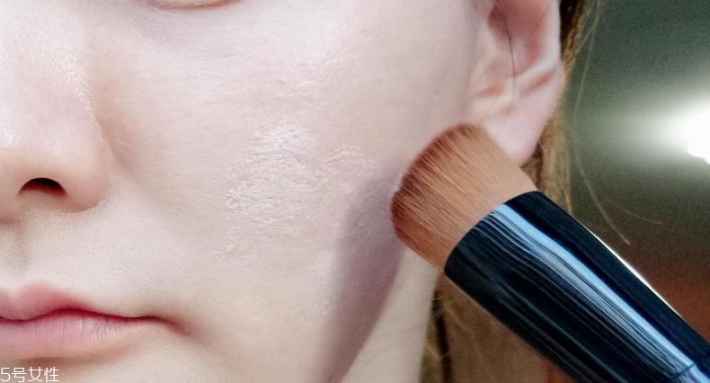 資生堂粉底刷好用嗎 讓底妝一次成型 資生堂粉底刷好用嗎 讓底妝一次成型