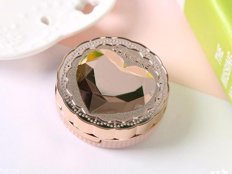 晚安粉哪個(gè)牌子好用 無(wú)需卸妝的夜間定妝神器 晚安粉哪個(gè)牌子好用 無(wú)需卸妝的夜間定妝神器