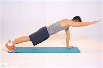 平板支撐有什么好處 平板支撐的好處 平板支撐有什么好處 平板支撐的好處