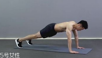 平板支撐有什么好處 平板支撐的好處 平板支撐有什么好處 平板支撐的好處