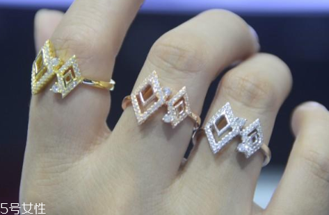 唇彩顏色怎么選 只看這3大色系就搞懂了 唇彩顏色怎么選 只看這3大色系就搞懂了