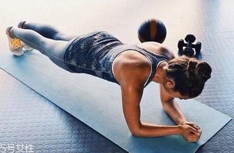 什么坐姿瘦腿 坐姿瘦腿法 什么坐姿瘦腿 坐姿瘦腿法