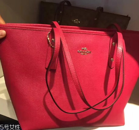 單肩包什么品牌最好 一起來(lái)看排行榜