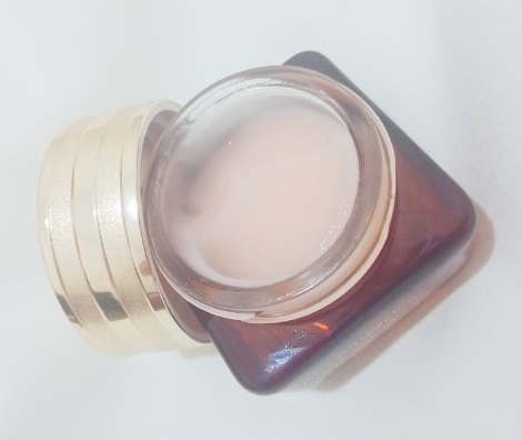 雅詩蘭黛抗藍(lán)光眼霜適合什么年齡 20歲會不會太早