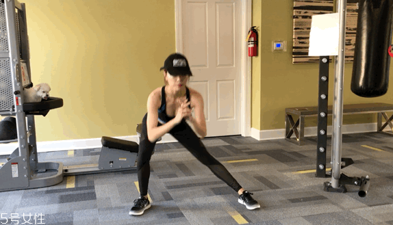 蜜桃臀什么樣 9個(gè)動(dòng)作拯救辦公臀 蜜桃臀什么樣 9個(gè)動(dòng)作拯救辦公臀