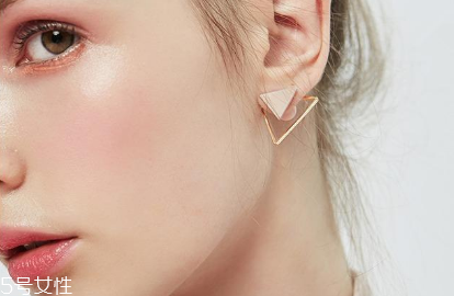 今年流行什么耳環(huán) 成就不一樣的你 今年流行什么耳環(huán) 成就不一樣的你