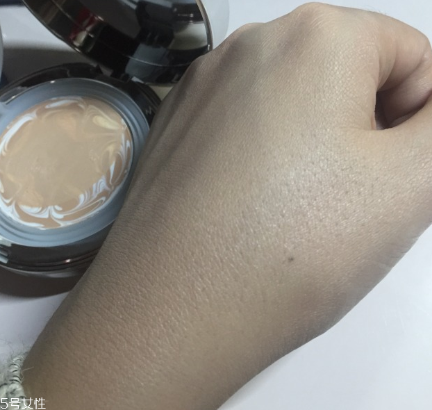 愛敬氣墊13號(hào)色怎么樣？愛敬氣墊水粉霜使用心得