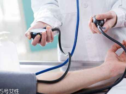 血壓高就要吃藥嗎 年齡超標才是關(guān)鍵 血壓高就要吃藥嗎 年齡超標才是關(guān)鍵