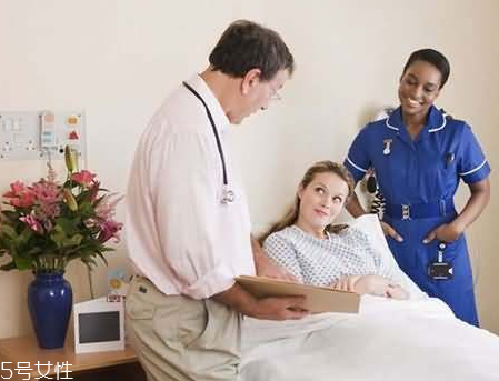 產(chǎn)后坐月子哪些癥狀是正常現(xiàn)象？