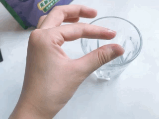 超能apg洗衣液怎么樣 眼線筆等彩妝很輕松洗掉 超能apg洗衣液怎么樣 眼線筆等彩妝很輕松洗掉