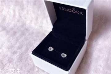 純銀耳釘哪個(gè)牌子好 選擇大品牌 純銀耳釘哪個(gè)牌子好 選擇大品牌