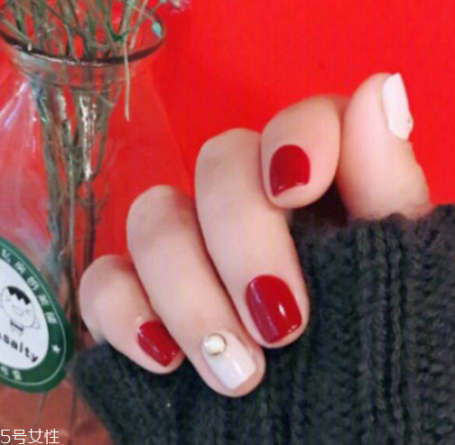 新年美甲圖片2018 從指尖開始驚艷 新年美甲圖片2018 從指尖開始驚艷